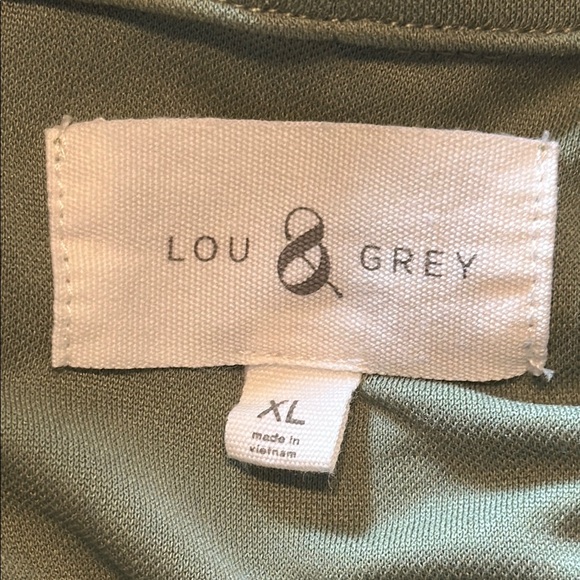 Sleeveless Green Top - Picture 6 of 7